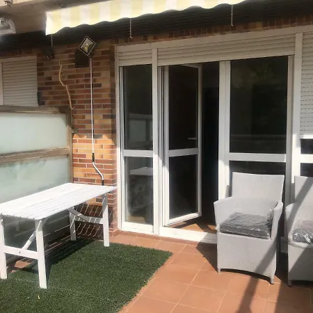 Bajo Con Jardin Y Piscina Casa Chloe *